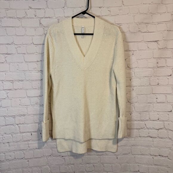 Athleta Shasta V-Neck Cream size XXS - Picture 1 of 9